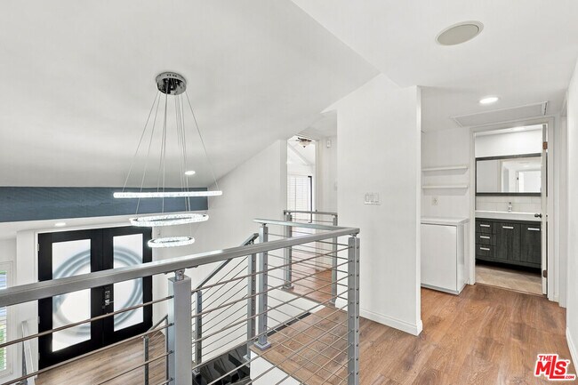 Building Photo - 4355 Chaumont Rd