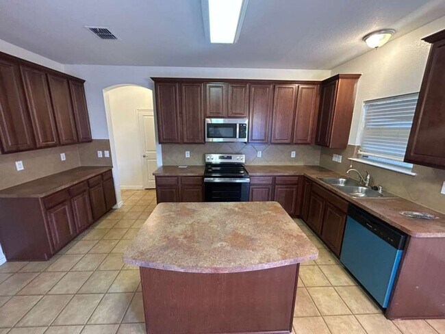 Building Photo - 6547 Portside Ridge Ln