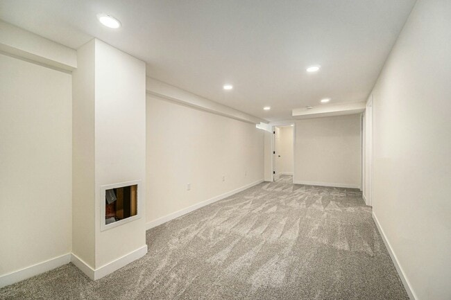 Building Photo - 1026 Gott St