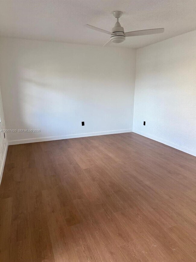 Building Photo - 4163 SW 66th Terrace