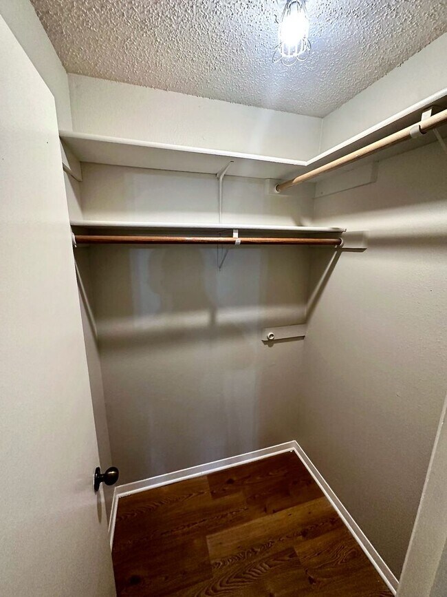 Building Photo - ***West Campus Apartment for Rent * Pet Friendly * Walk to UT Campus * On Bus Route * Spacious * ...