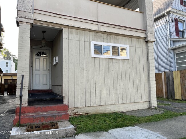 Primary Photo - 94 Wyoming St