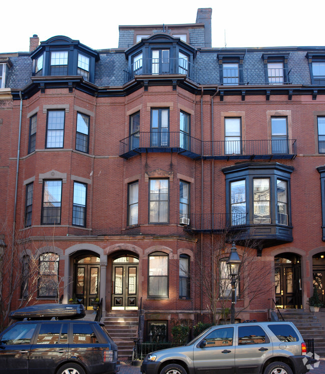Building Photo - 112 Marlborough St