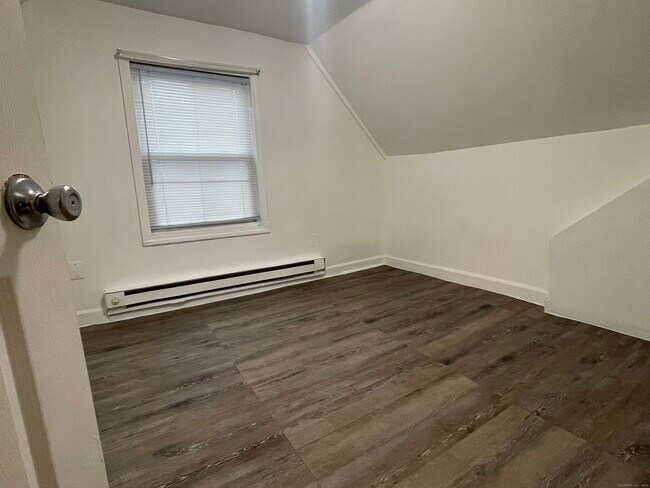 Building Photo - 263 Jefferson St