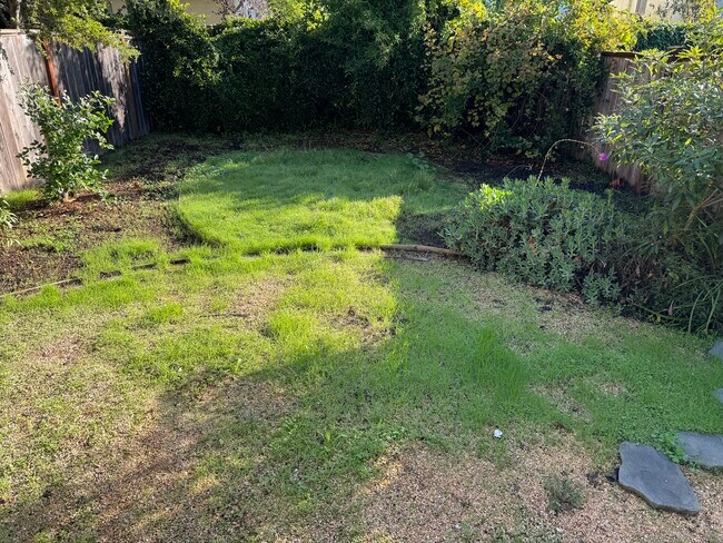 Building Photo - 511 Pomona Avenue