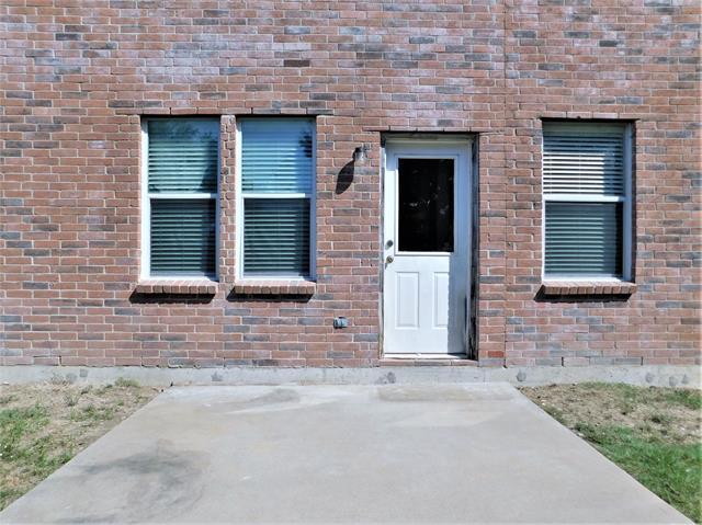 Building Photo - 2628 S Wavecrest Ct