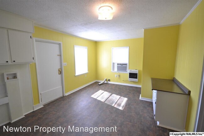 Building Photo - 3 br, 1 bath House - 11850 Snake Road