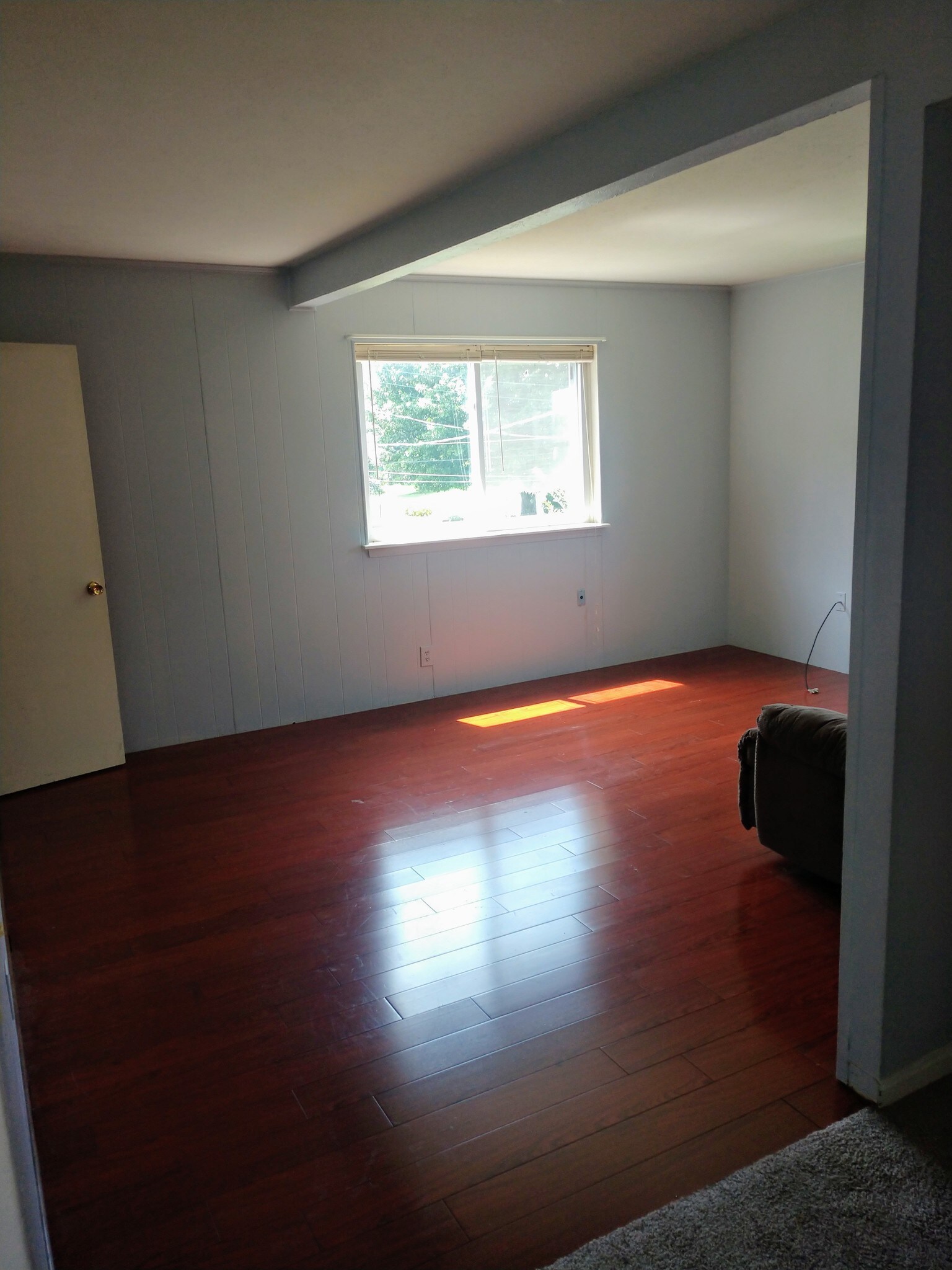 Building Photo - 231 Thompson Ave