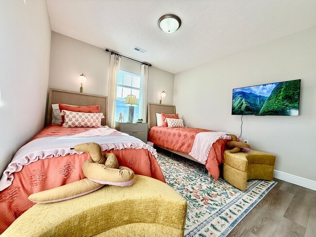 Building Photo - 232 Taylor Dr