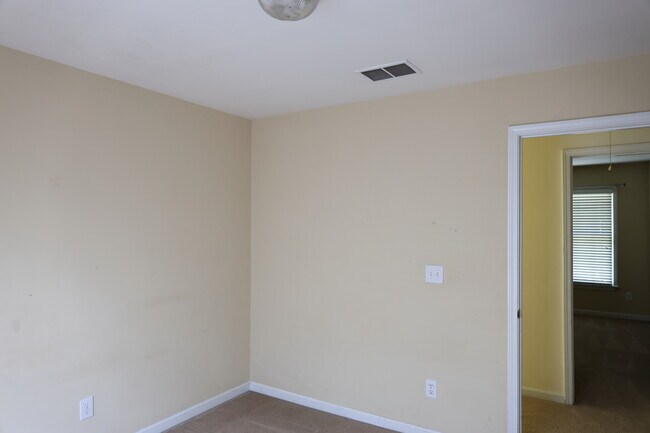 Building Photo - 7045 Devonhall Way