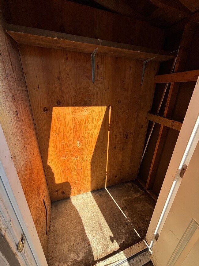 Building Photo - 2 Bedroom Townhouse in Newberg
