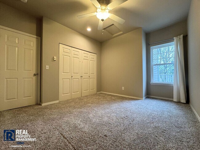 Building Photo - Beautiful 3 Bedroom Condo in Renton, WA!