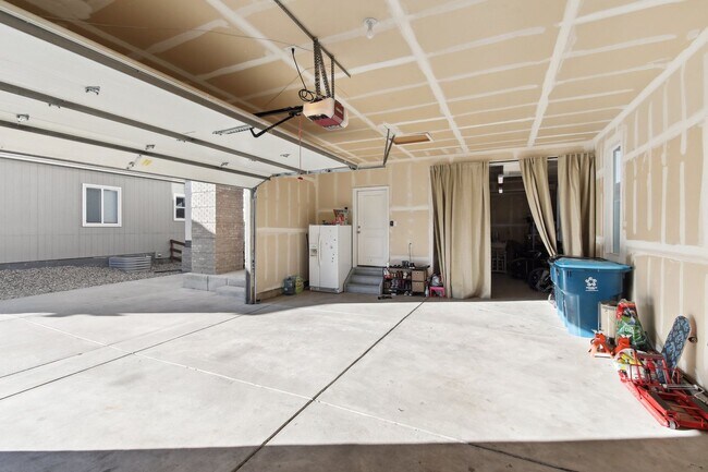 Building Photo - Check out this fantastic home nestled in the highly desirable Candelas community - Available Sept...