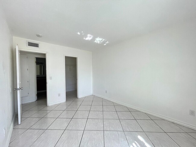 Building Photo - Spacious 2 Bed/ 1 Bath For Rent in Otay Mesa West Avail NOW!