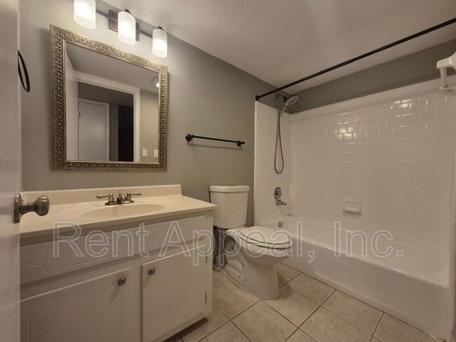 Building Photo - 204 Triumph Dr NW