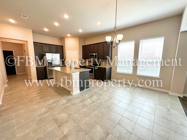 Building Photo - 2809 Belmont Dr