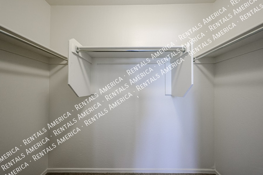 Building Photo - 270 N Scott Dr