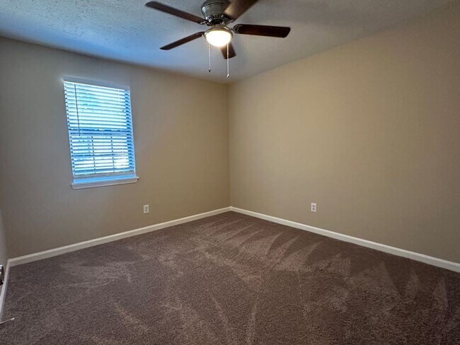 Building Photo - """~132 Stoneybrooks Place