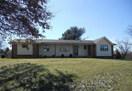 Building Photo - "Charming Old Hickory Rental: Spacious 150...