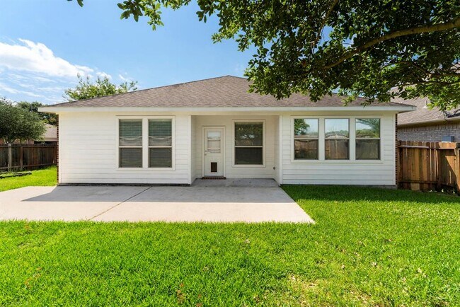 Building Photo - 2902 Lemmingham Dr
