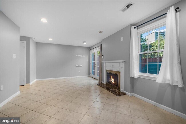 Building Photo - 10276 Arizona Cir