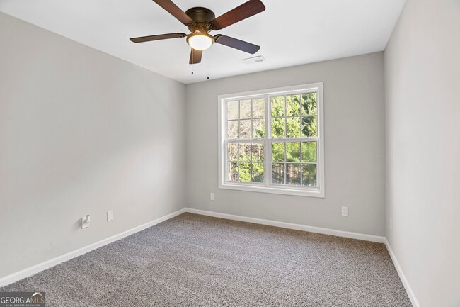 Building Photo - 204 Victoria Trace