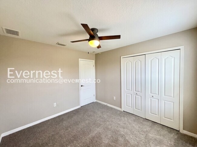 Building Photo - 11211 Flora Springs Dr