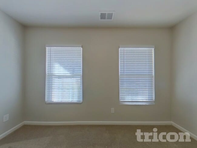 Building Photo - 341 Freeman Cir