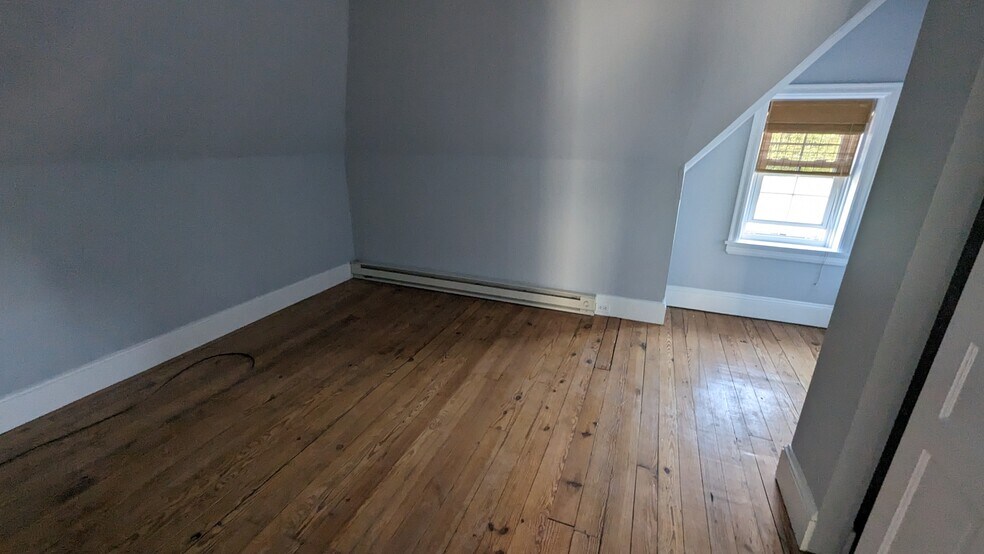 Building Photo - 321 W Biddle St