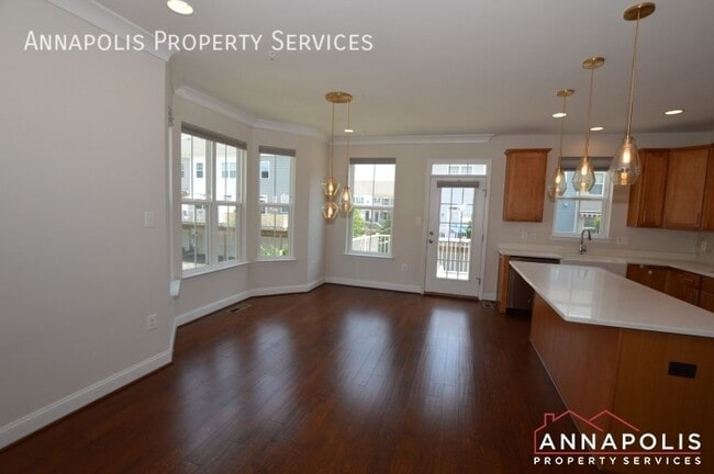 Building Photo - 114 Waterline Ct