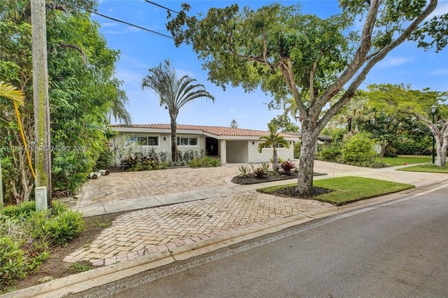 Building Photo - 12478 N Bayshore Dr