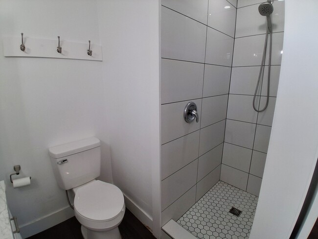 Building Photo - 724 W 1720 N