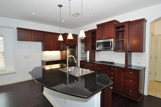 Building Photo - Beautiful Spacious Home FOR LEASE!