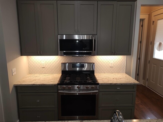 Building Photo - 3549 Esplanade Way