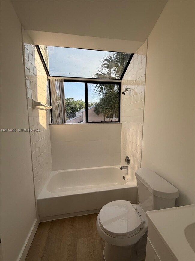 Building Photo - 1808 Runners Way