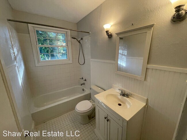 Building Photo - 2 br, 1 bath House - 2020 Klein Road