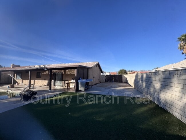 Building Photo - 5718 Sunrise Dr