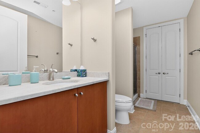 Building Photo - 4620 Piedmont Row Dr