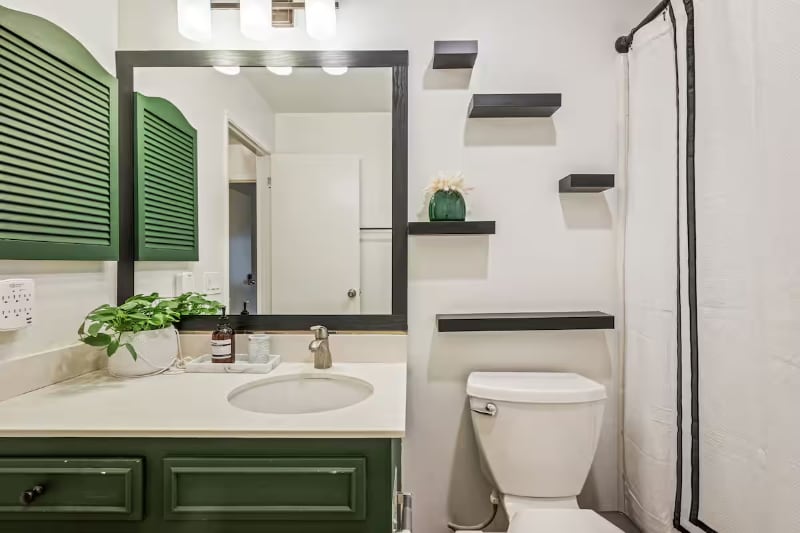 Building Photo - 140 Sand Hill Cir