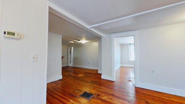 Building Photo - Spacious Apartments in Prime East Rock by East Rock Park!