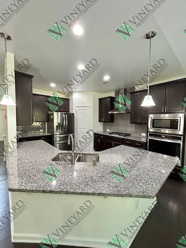 Building Photo - 4510 Sandy Creek Dr