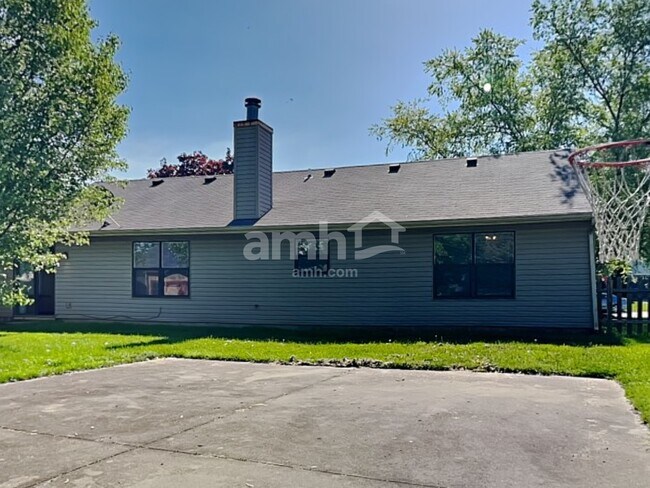 Building Photo - 3326 Redbud Ct