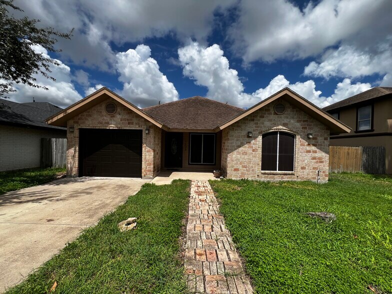 Primary Photo - 3535 Warwick Glen Dr