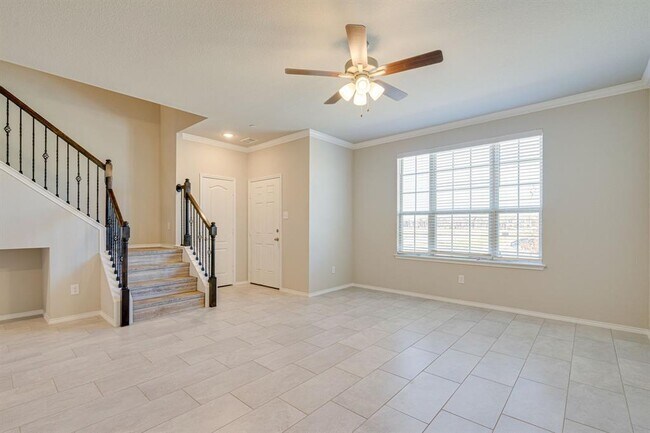 Building Photo - 3404 Becker Dr