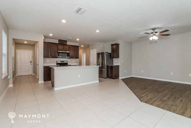 Building Photo - 29980 Marquette Ave