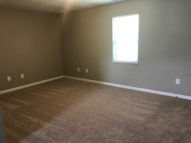 Building Photo - 14 Werner Dr