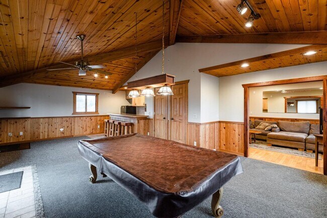 Building Photo - dschase