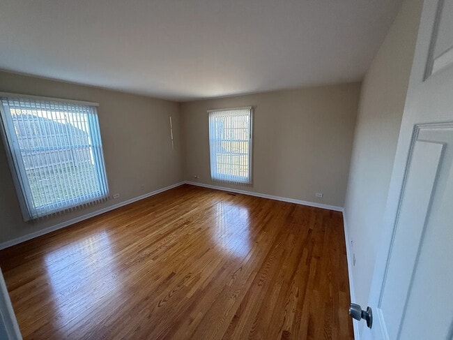 Building Photo - 2950 Northampton Dr