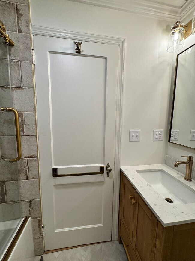 Building Photo - 7713 Knoll St