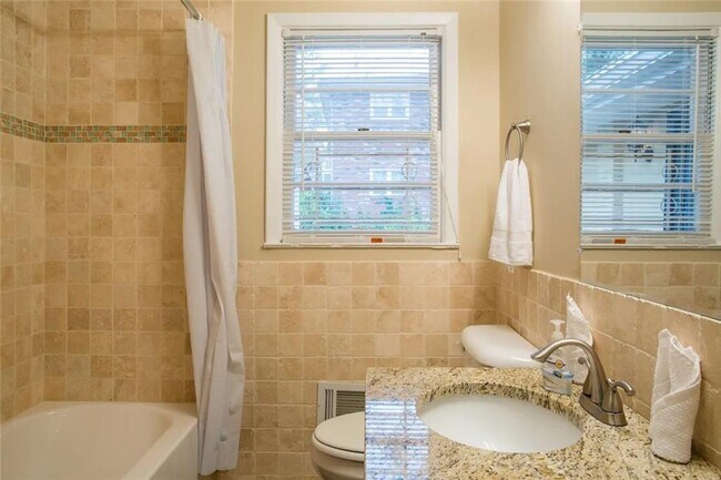 Building Photo - 4035 Brookcrest Cir